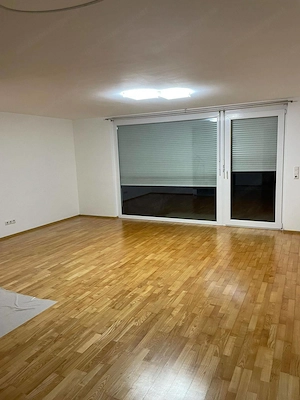 Reihenhaus in Dornbirn mit Garten und Carport  Bild 2