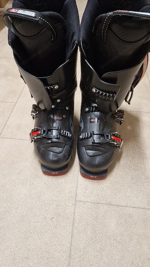 Ski-Schuhe 
