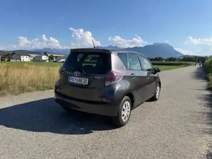 Toyota Verso S 1,4 D-4D90 Active Kombi   Family Van (2015) - Frisch Vorgeführt  Bild 2
