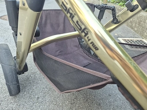 ABC Design Salsa 4 Air Kinderwagen in schwarz gold.
