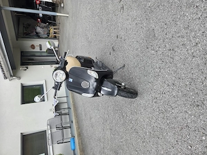 Vespa LX 50, EZL: 2010 Bild 2