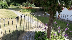 Steckzaun metal, roh. 125cm hoch, 65m lang, 2 Türen. Bild 5