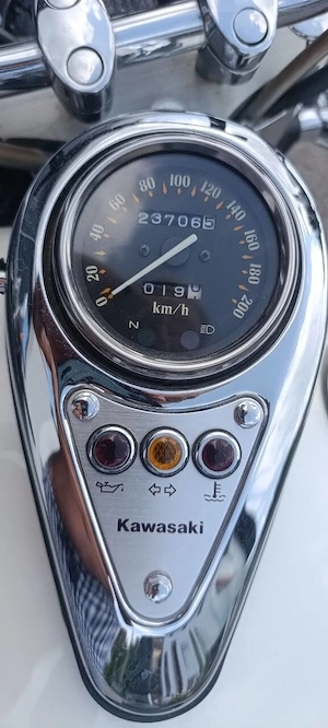 Kawasaki VN 800 A   Zuverlässiger Cruiser-Klassiker im Top-Zustand (Nur 23.708 km!)  Bild 4