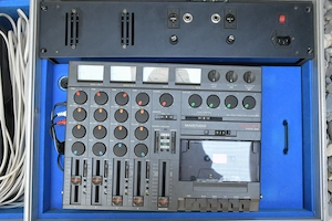 4 Spur Cassetten Recorder mit Verstärker Bild 2