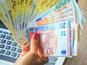 Kreditangebot: Finanzierungen für jeden Bedarf   Immobilien, Unternehmen und Landwirtschaft  Haben S