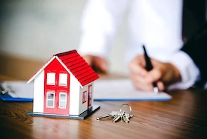 Kreditangebot: Finanzierungen für jeden Bedarf   Immobilien, Unternehmen und Landwirtschaft  Haben S
