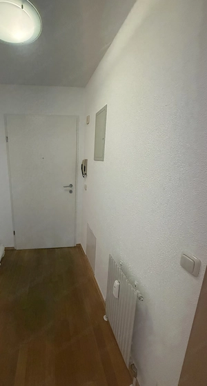 Stadtnahe 4-Zimmerwohnung zum Vermieten! Bild 2