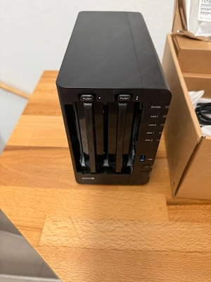 Synology NAS Disk Station DS 220+ mit 2x 10 TB Festplatten Bild 5