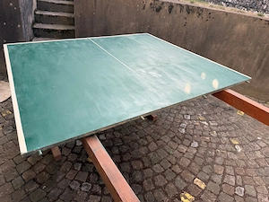 PING PONG  Tisch und Balken 