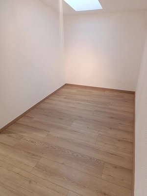 Frastanz: teilsanierte, ruhig und zentral gelegene 3,5Zimmer WHG mit überdachtem Aussichtsbalkon Bild 6