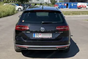 VW Passat Alltrack 2.0 TDI 4MOTION DSG | 190 PS | Leder | ACC | AHK | sehr gepflegt Bild 2