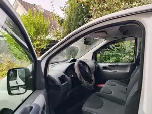 Peugeot Expert Tepee Bild 3