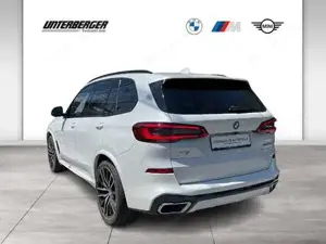 BMW X5 xDrive30d M Sportpaket // Laserlicht // Panorama-Glasdach // Head-Up Bild 4