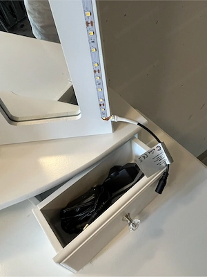 Schminktisch zu verkaufen  Bild 4
