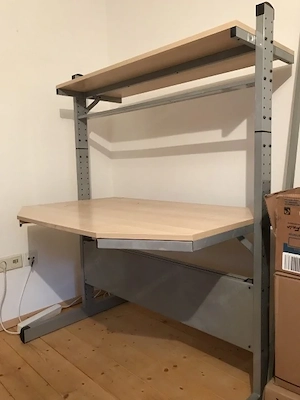PC Tisch, gebr., Arbeitsplatte höhenverstellbar Bild 2