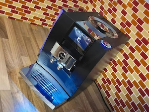 JURA Z10 Cold Brew Kaffeevollautomat Aluminium Black Bild 4