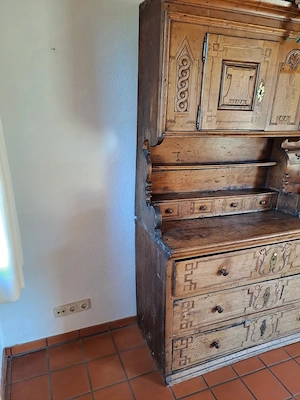 Antiker Bauernkasten Buffet Bild 8