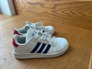 adidas Sneaker Bild 2