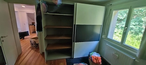Kleiderschrank Bild 2