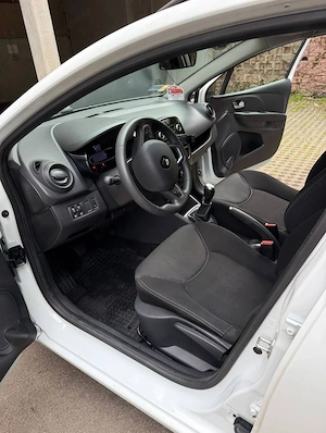 Renault Clio Kombi Bj.2018.10 Weiß Sehr gepflegt  Bild 2