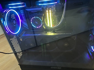 Gigabyte Gaming PC Ryzen 7 9800X3D RTX 5090 Bild 3