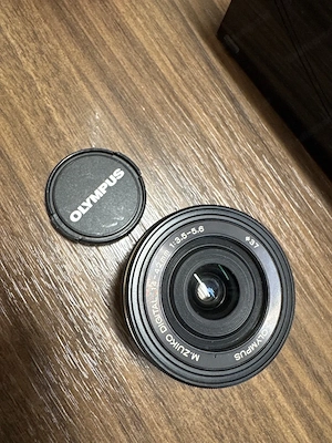 Olympus M.Zuiko Digital 14 42 mm f 3.5 5.6 Objektiv   Micro Four Thirds Bild 3