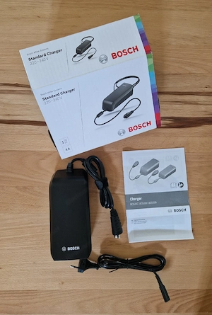 Bosch Ladegerät neu (für E-Bikes) Bild 2