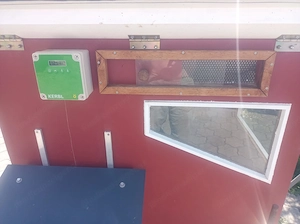 Hühnerstall fahrbar (inkl automatischer Hühnerklappe) Bild 8