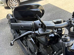 Harley-Davidson Softail Fat Bob 114 FXFBS | Vivid Black | Jekill & Hyde Bild 6