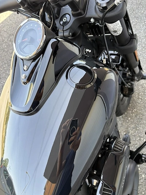Harley-Davidson Softail Fat Bob 114 FXFBS | Vivid Black | Jekill & Hyde Bild 7