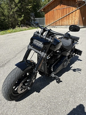 Harley-Davidson Softail Fat Bob 114 FXFBS | Vivid Black | Jekill & Hyde Bild 2