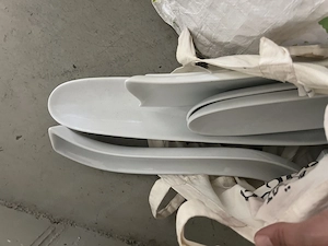 Porzellan in weis schwarz und grau   Bild 3