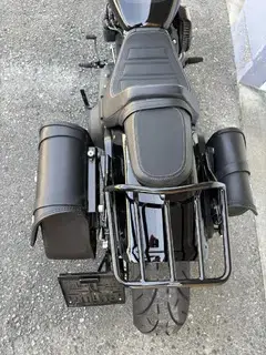 Harley-Davidson Softail Fat Bob 114 FXFBS | Vivid Black | Jekill  Hyde Bild 8