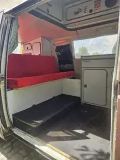T3 Wasserboxer Camper mit Porschemotor Bild 2