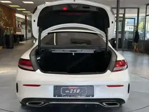 Mercedes-Benz C 300 Bild 11