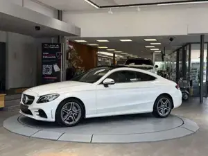 Mercedes-Benz C 300 Bild 2