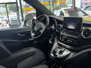 Mercedes-Benz V 220 Bild 19