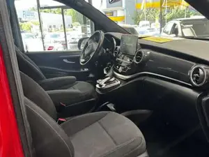 Mercedes-Benz V 220 Bild 18