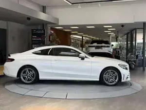 Mercedes-Benz C 300 Bild 7
