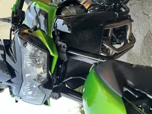 Kawasaki ZR750N BJ 2012
