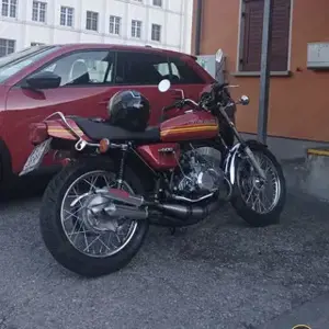 Oldtimer Kawasaki KH500 Bild 2