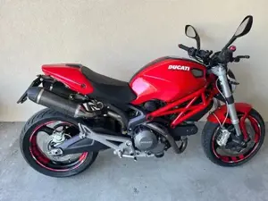 Ducati Monster 696 Bild 4