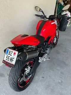 Ducati Monster 696 Bild 8