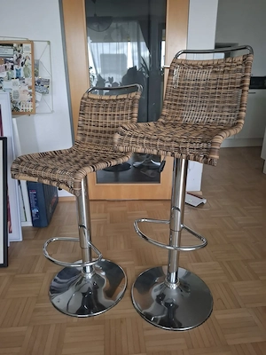 2 Barhocker   Hocker höhenverstellbar Bild 2