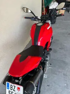 Ducati Monster 696 Bild 6