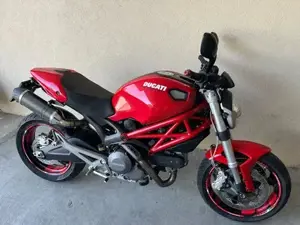 Ducati Monster 696 Bild 3