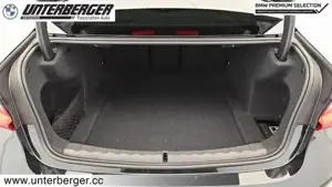 BMW 318d M Sportpaket // Anhängerkupplung elektrisch // Durchladesystem Bild 13