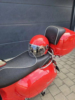Vespa GTS 300 Bild 4