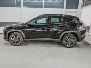 Hyundai TUCSON Premium DCT BLACK LINE PANO ACC 1.6 T-GDi LP DC... Bild 3