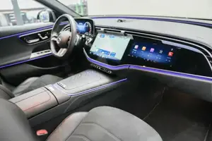 Mercedes-Benz E 300 de 4MATIC mit EQ Hybrid Technologie T-Modell Bild 8